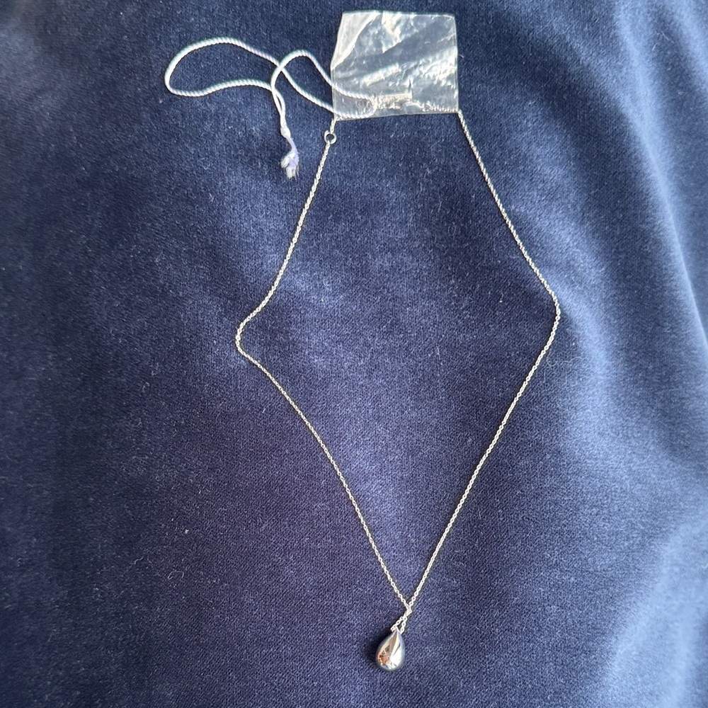 Calvin Klein Silver Drop Pendant Necklace. New